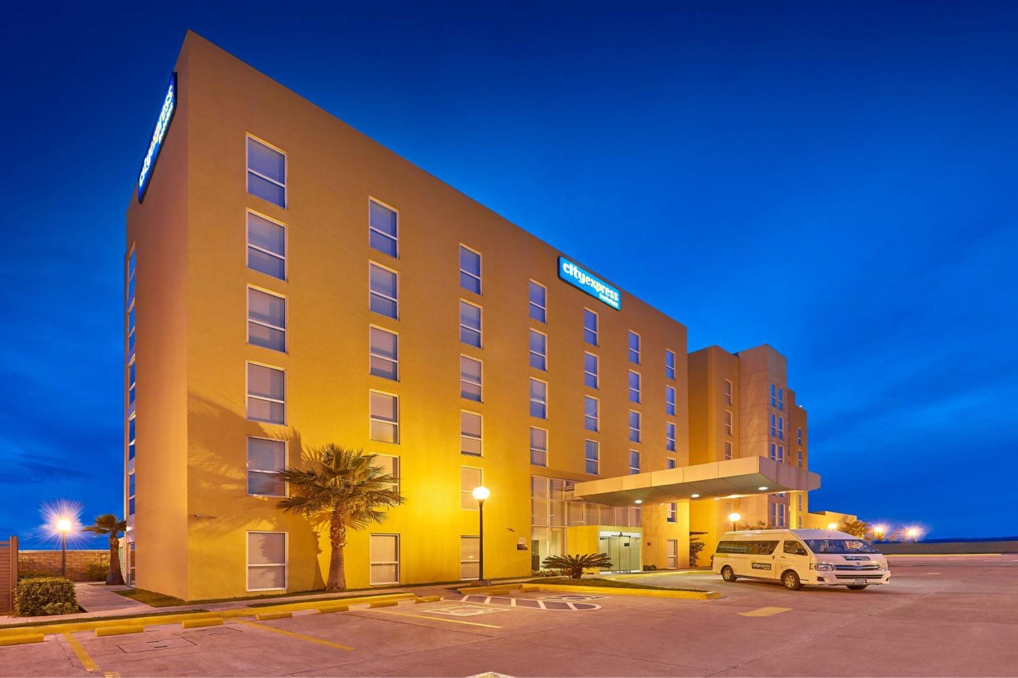 City Express By Marriott Durango Exterior photo